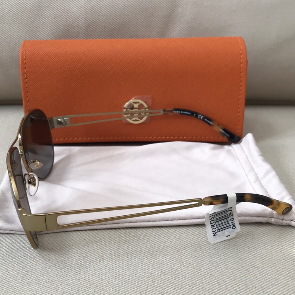 Tory Burch 55mm Polarized Aviator Sunglasses - Picture 8 of 8